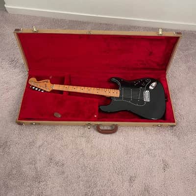 Fender Stratocaster with 3-Bolt Neck, Maple Fretboard 1971 - 1977 - Black image 14
