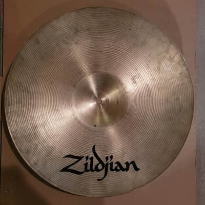 Zildjian 18" Medium Crash 1980s image 5