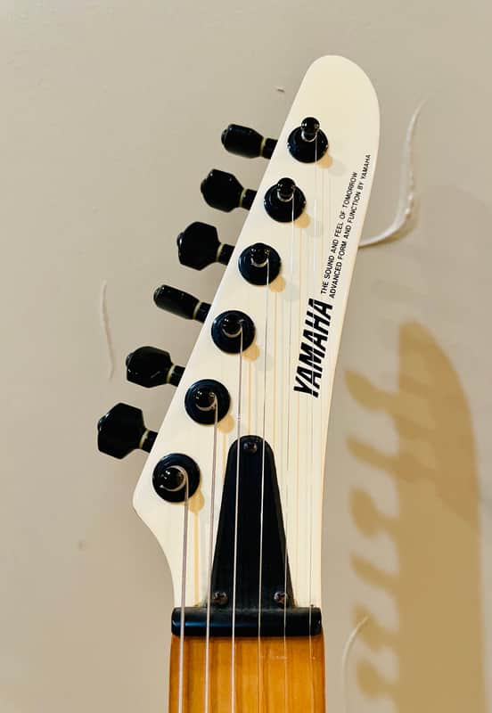 Yamaha MGIII M Double Cut 26 Fret Maple Fretboard Made in Japan