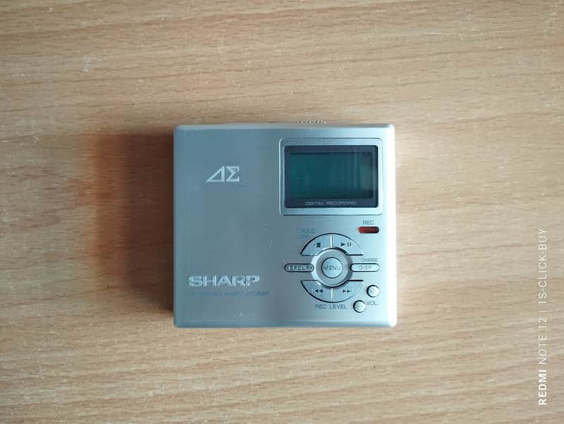 Sharp DR7 2002 - Sharp portable mini disc player MD Dr 7 working image 1