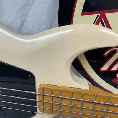 Gibson The Grabber 4-string Bass - truss rod maxed / AS-IS - Rare - White image 2