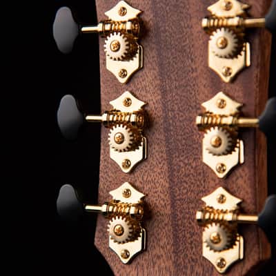 Cort GOLDEDGENAT Gold Series Venetian Cutaway Auditorium Body 6-String Acoustic-Electric Guitar w/Hard Case image 4