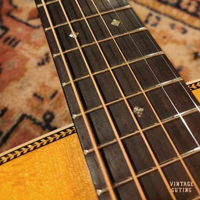 2010 Martin HD-28V Natural w/ OHSC | Herringbone, Forward-Shifted Scalloped Bracing, Tortoise Pickguard image 17