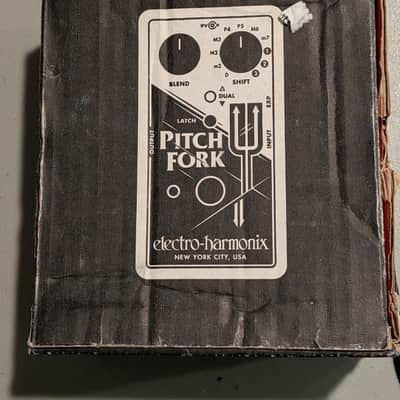 Electro-Harmonix Pitch Fork Polyphonic Pitch Shifter / Harmony Pedal 2014 - Present - Black / White / Red image 3
