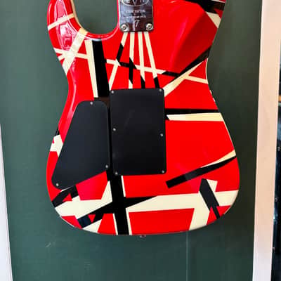 EVH Red Striped Series 2021 - red image 9