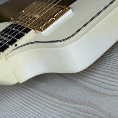2014 Gibson Limited Edition Lzzy Hale Explorer – Alpine White image 15