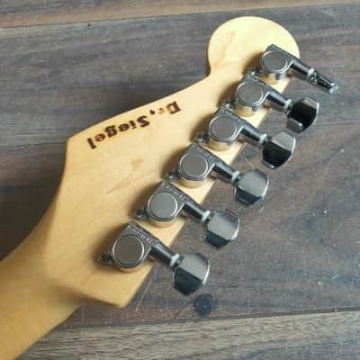 1991 Fender Japan STM-600 Medium Scale Stratocaster (Black) image 10