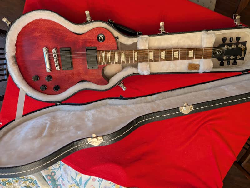 【最終値下げ】GIBSON LPJ 2013年モデル Les Paul 最終値下げ】GIBSON LPJ 2013年モデル Les Paul Gibson LPJ Les Paul