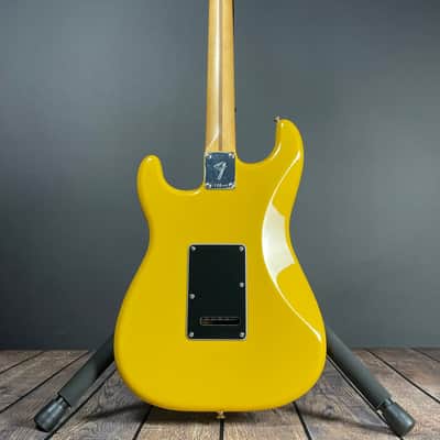Fender Player II Modified Stratocaster, Maple Fingerboard, Sunshine Yellow image 4