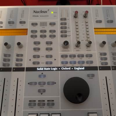 Solid State Logic Nucleus 2 16-Channel Digital Mixer and Control Surface 2016 - 2019 - White image 2
