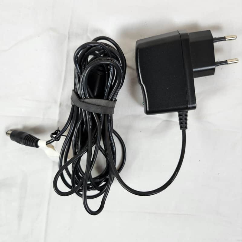 Boss PSA-230S Europlug 9V DC Power Adapter, 500mA, Center Negative Barrel Pin image 1