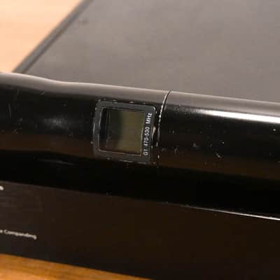 Shure UR4S+ Wireless Receiver with one UR2/SM58 Handheld Mic - G1 Band CG01Z1M image 8