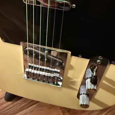 Fender 50th anniversary American made guitar with the original case I image 13