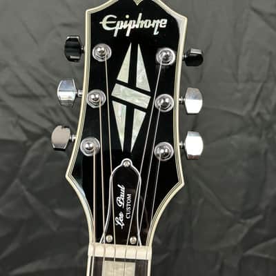 Epiphone Adam Jones Signature Art Series Les Paul Custom 2022 - Mark Ryden’s “The Veil of Bees" / Silverburst image 6