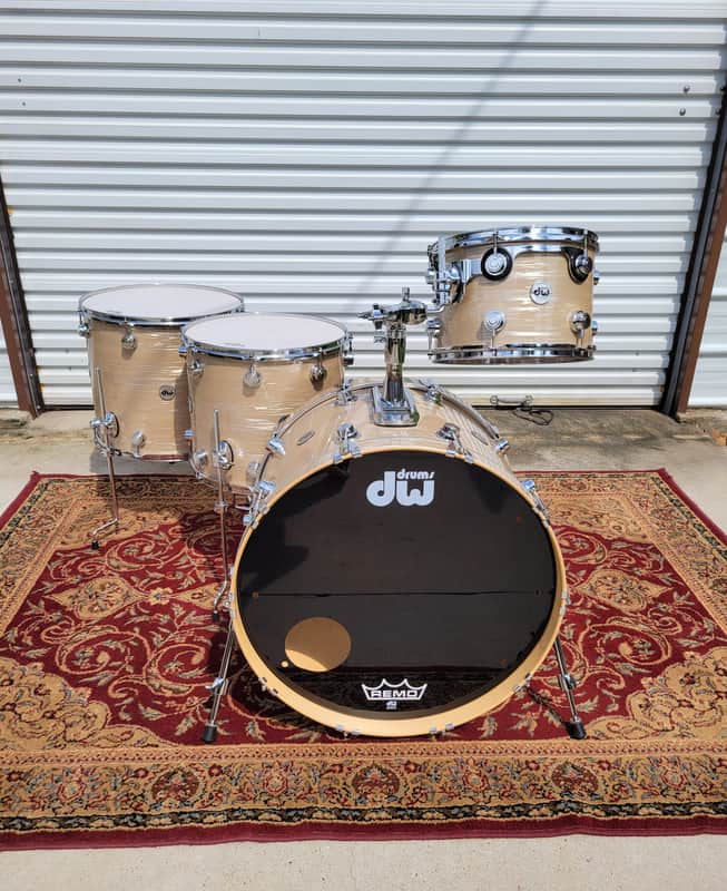 DW Collector's Series VLT 4 Piece Drum Shell Pack W/ Bags 13/16/18/24 - Creme Oyster (C013-8) image 1