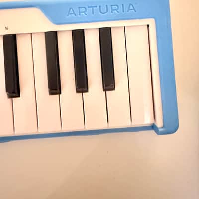 Arturia MicroLab 25-Key MIDI Controller - Blue image 3