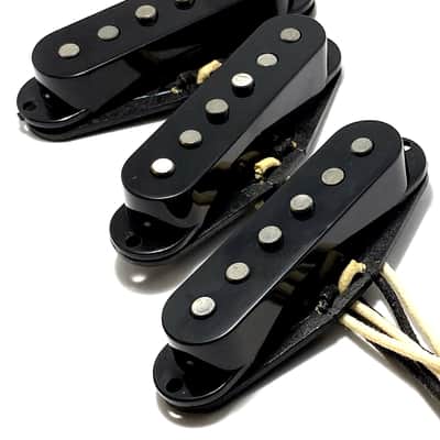 Dragonfire Blue Fire Hot Wound 9K AlNiCo 5 Single Coil SSS Pickup Set, Black Covers image 4