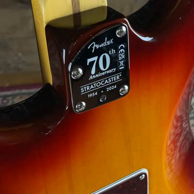 Fender 70th Anniversary American Professional II Stratocaster Comet Burst incl. Case + NEW image 9