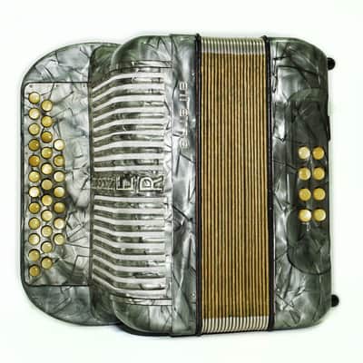 Hohner Club llB Diatonic Squeezebox, German Button Accordion, Harmonika Original Straps 2334, Wonderful sound! image 4