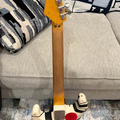 EVH Judah Guitars EVH Frankie Stripes Relic - White / Black - w/HSC 2025 - Custom relic image 9