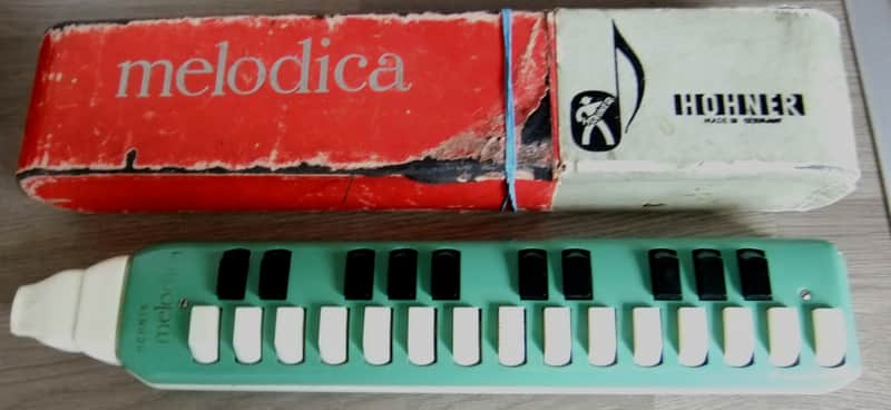 RARE, VINTAGE HOHNER SOPRANO MELODICA WITH BOX - SIX FAULTY NOTES - USED image 1