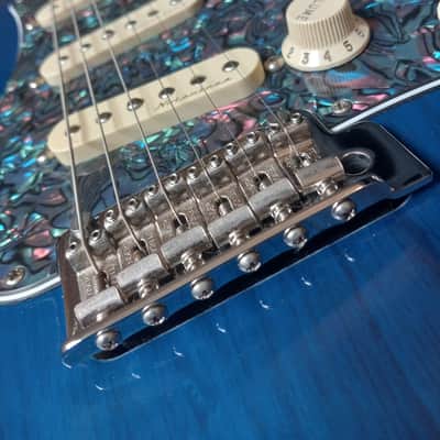 Fender Deluxe Stratocaster MIM w/Push Push Button, CTS 500k treble bleed pot, HSC Bild 3