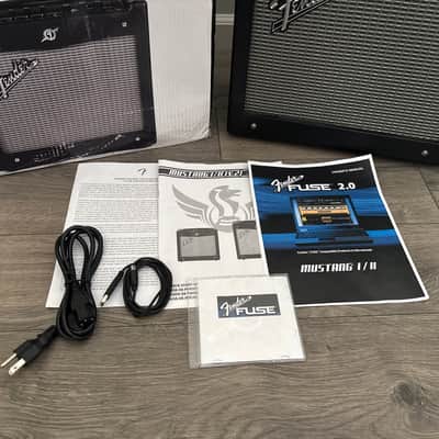 Fender Mustang I (v.2) 20W 8" Combo Guitar Amplifier With Fuse Editing Software image 2