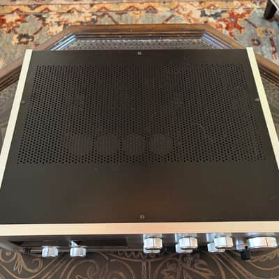 Accuphase E-202 - Serviced and Cleaned image 2