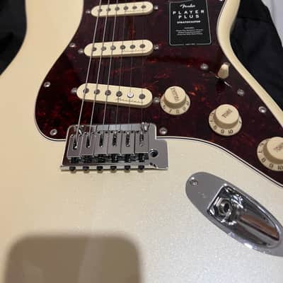 Fender Player Plus Stratocaster with Maple Fretboard 2021 - Present - Olympic Pearl image 7