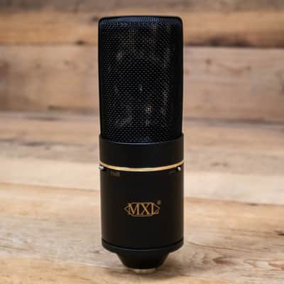 B-Stock MXL 770x Multi-pattern Condenser Microphone Package with Shock & Cable image 3