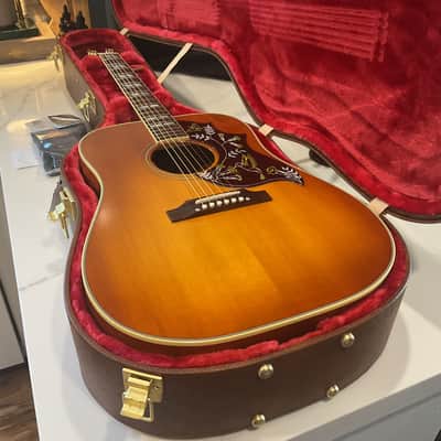 Gibson Hummingbird original 2025 - Sunburst image 1