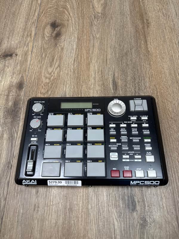 Akai MPC500 Music Production Center 2006 - 2013 - Black image 1