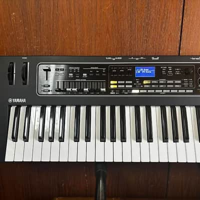 Yamaha CK61 61-key Stage Piano w/ box image 2