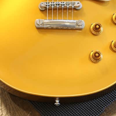 1998 Gibson Custom Shop 1956 Historic Reissue Les Paul Electric Guitar All Gold + OHSC image 5