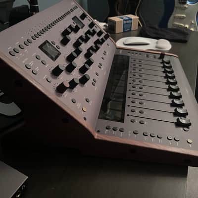 Softube Console 1 Channel MKIII and Fader MKIII complete with stand- Grey image 7