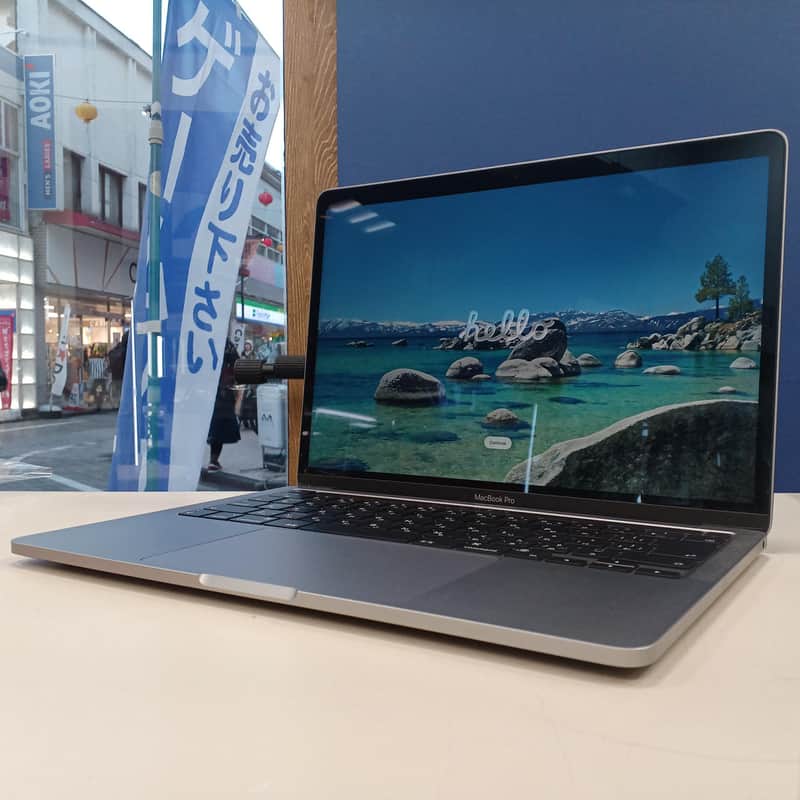 Apple MacBook Pro A2338 Re