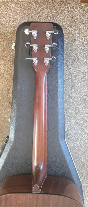 Martin D-18