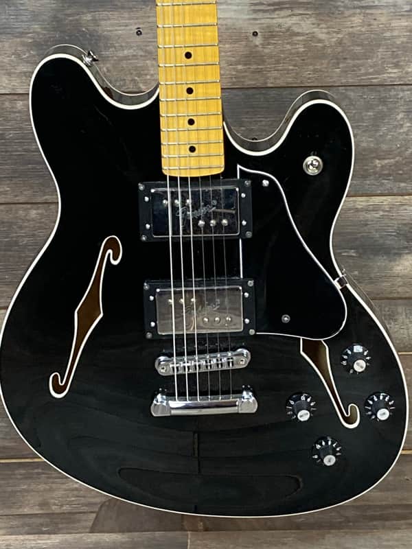 Fender Modern Player Starcaster