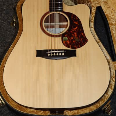 Maton Solid Road Series SRS70C Natural Satin Finish Dreadnought Cutaway Acoustic Electric with case NEW image 4