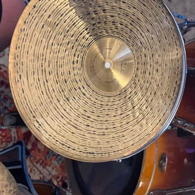Paiste 14" Traditional Medium Light Hi-Hat Cymbals (Pair) 1996 - Present - Traditional image 3