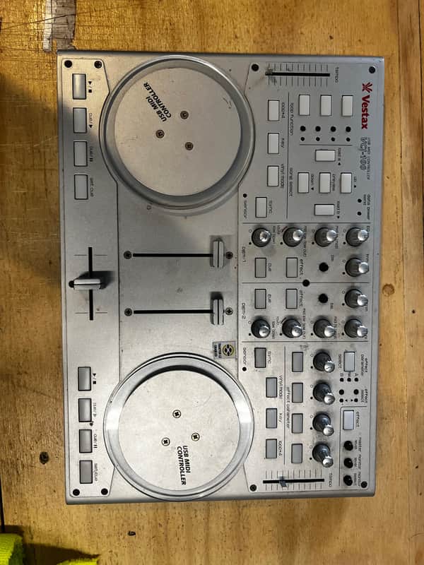Vestax VCI-100 DJ Controller image 1