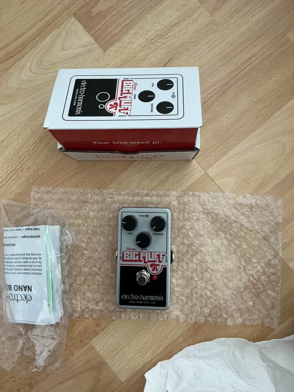 Electro-Harmonix Nano Big Muff Pi Distortion / Sustainer 2013 - Present - White / Black / Red image 1
