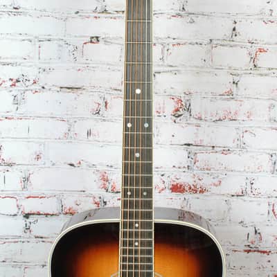 Martin - 2025 D-35 Sunburst - Acoustic Guitar - Gloss 1935 Sunburst - w/ Hardshell Case - x1445 USED image 3