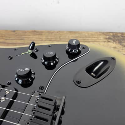 Immagine 2024 Fender American Pro II Stratocaster HSS HT - Eclipse - 17