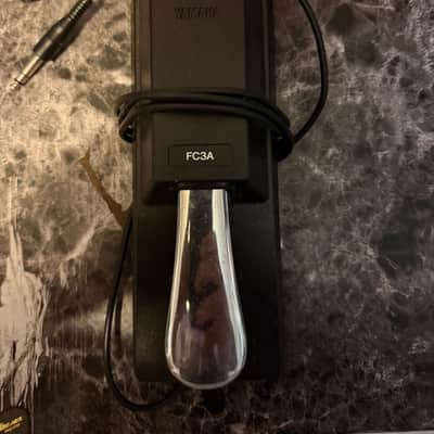 Yamaha FC3A Continuous Piano Style Sustain Pedal 2010s - Black image 1