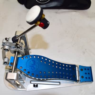 DW DWCPMDDBL MDD Machined Direct Drive Single Bass Drum Pedal, Cobalt w/ Bag image 2