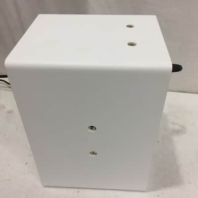 Yamaha HS5I 5" Powered Studio Monitor, Install Version, White image 5