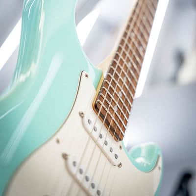 G&L Fullerton Deluxe Legacy Strat Surf Green image 5