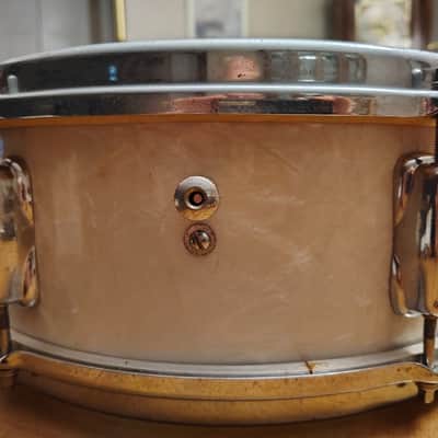 Slingerland 14"(Diameter) x 5.5"(Depth) Snare Drum 1960's - White Marine Pearl image 8