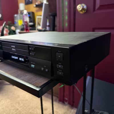 Toshiba Toshiba SD-3109 Dual Disc DVD Player 1997 – 1999 - Black image 2
